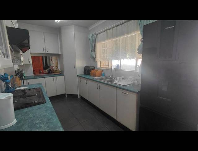 3 BEDROOM HOUSE FOR SALE IN BRACKENDOWNS